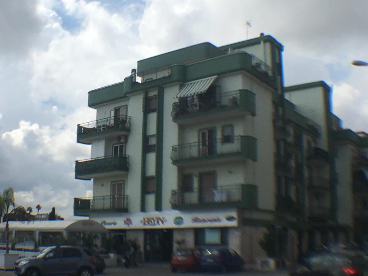 Levante Trani Exterior foto